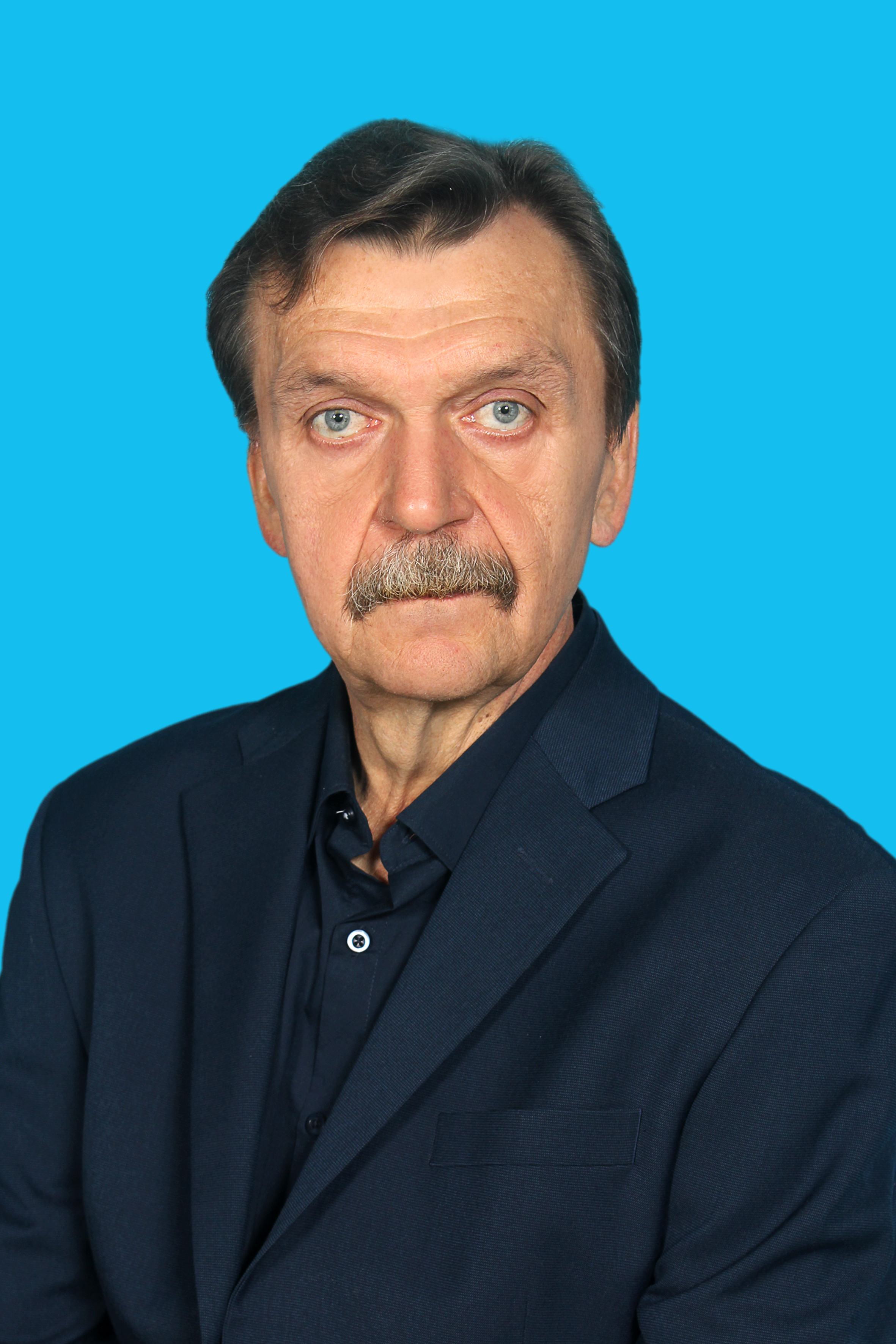 Максимов Геннадий Владимирович.