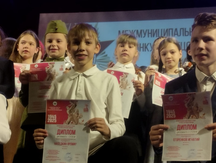 «СТРОКИ, ОПАЛЕННЫЕ ВОЙНОЙ".....